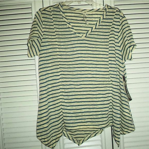 NEW! SEVEN 7 SHORT SLEEVE TOP V NECK HANKERCHIEF STRIPED BOHO $39-WOMENS SIZE M - Picture 2 of 4